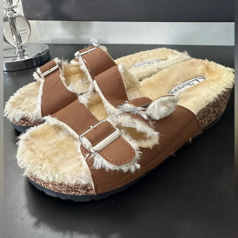 🆕CL by Laundry Wedge Sandals